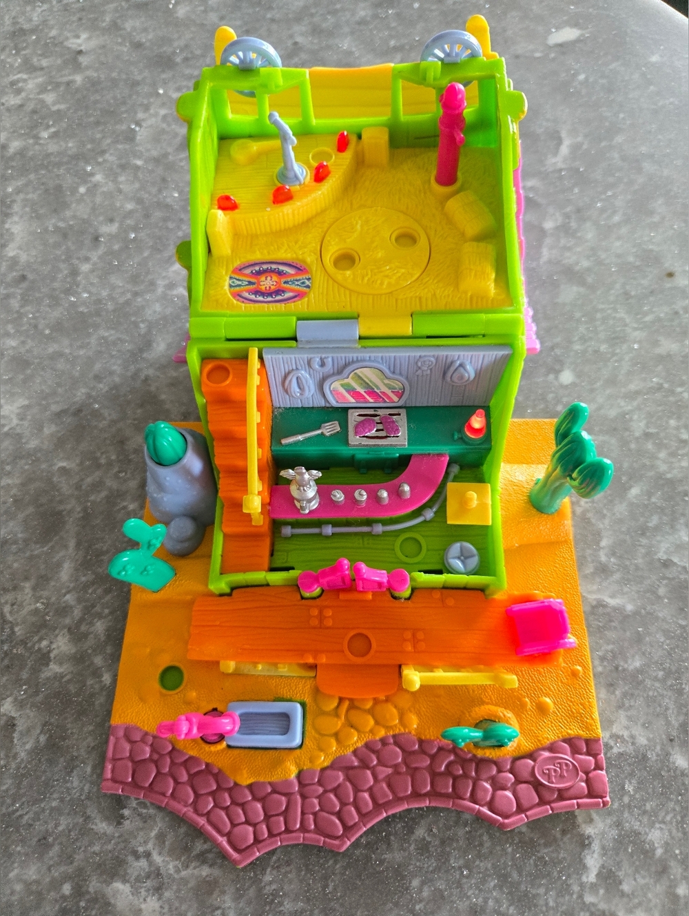 RARE WORKING 1994 Bluebird VTG Polly Pocket Horseshoe Saloon - Lights Up!